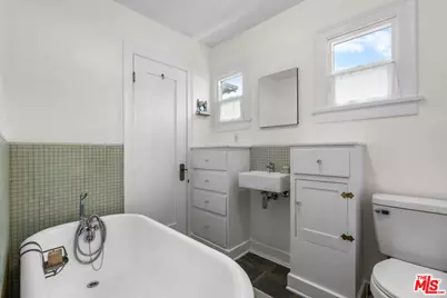 4015 Shelburn Ct, Los Angeles, CA 90065 - Photo 17