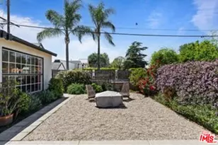 11710 Hartsook St, Valley Village, CA 91607 - Photo 27