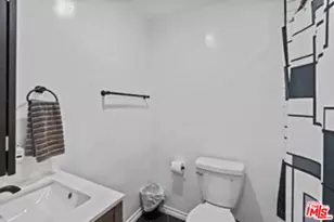 11710 Hartsook St, Valley Village, CA 91607 - Photo 13