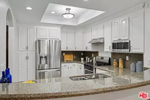 12021 Guerin St, Studio City, CA 91604 - Photo 7