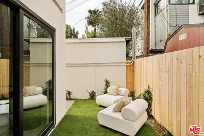 1749 S Marvin Ave, Los Angeles, CA 90019 - Photo 5