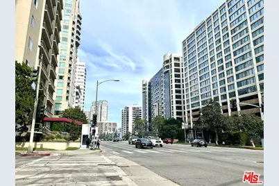 10751 Wilshire Blvd #607, Los Angeles, CA 90024 - Photo 17