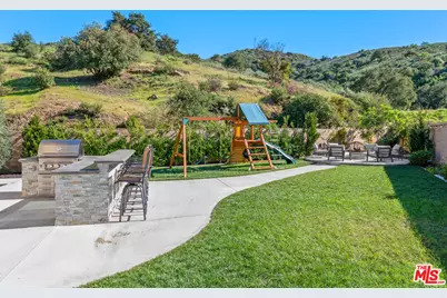 106 Redwood Grove Ct, Simi Valley, CA 93065 - Photo 37