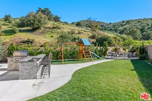 106 Redwood Grove Ct, Simi Valley, CA 93065 - Photo 37