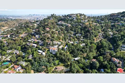 7207 Woodrow Wilson Dr, Los Angeles, CA 90068 - Photo 19