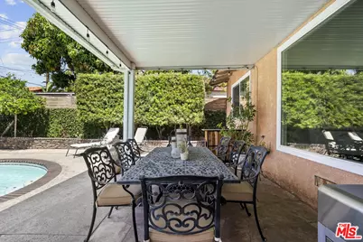 10411 Saint James Ave, South Gate, CA 90280 - Photo 35