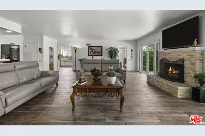 10411 Saint James Ave, South Gate, CA 90280 - Photo 21