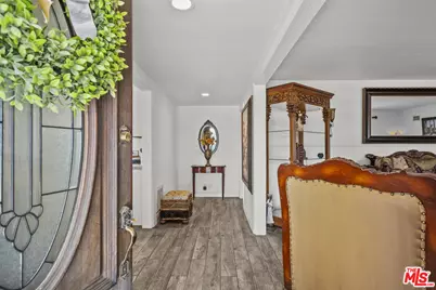 10411 Saint James Ave, South Gate, CA 90280 - Photo 3