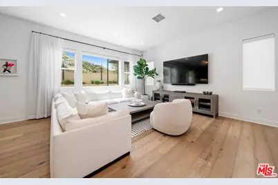 19523 Blackthorn Dr, Santa Clarita, CA 91351 - Photo 9