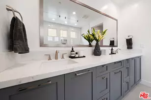 19523 Blackthorn Dr, Santa Clarita, CA 91351 - Photo 31