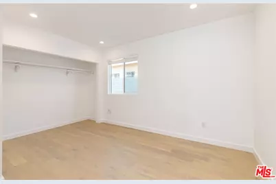 2815 S Mansfield Ave, Los Angeles, CA 90016 - Photo 13