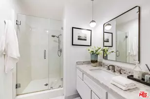 441 N Oakhurst Dr, Beverly Hills, CA 90210 - Photo 17
