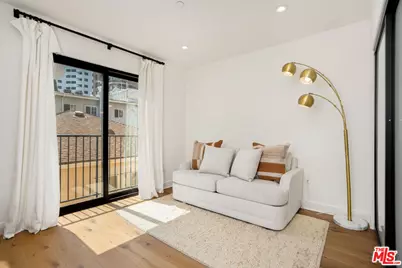 10523 Ashton Ave #301, Los Angeles, CA 90024 - Photo 17