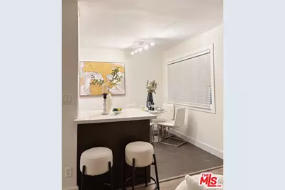 1250 W 37th St, Los Angeles, CA 90007 - Photo 13