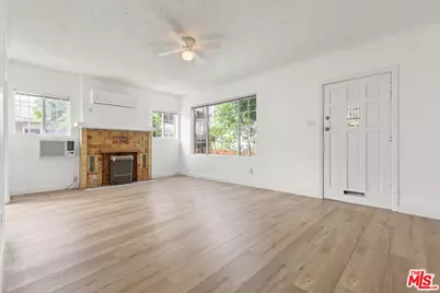 1174 S Highland Ave, Los Angeles, CA 90019 - Photo 15