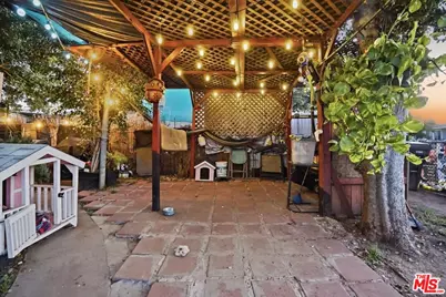 214 N Alma Ave, Los Angeles, CA 90063 - Photo 43