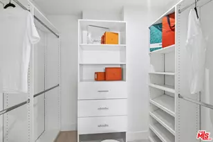 150 N Almont Dr, Beverly Hills, CA 90211 - Photo 11