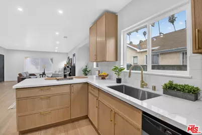 4324 2nd Ave, Los Angeles, CA 90008 - Photo 13
