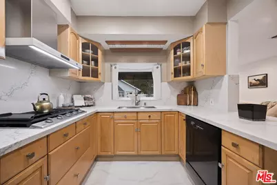 12333 Hillslope St, Studio City, CA 91604 - Photo 11