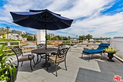 964 Hancock Ave #302, West Hollywood, CA 90069 - Photo 23