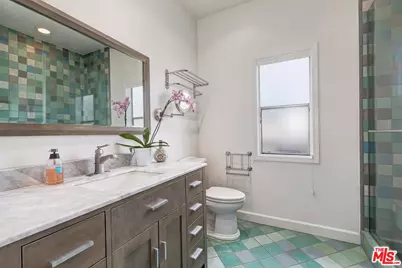 964 Hancock Ave #302, West Hollywood, CA 90069 - Photo 15