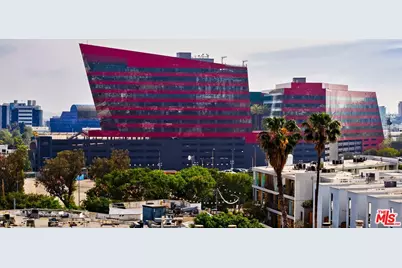 964 Hancock Ave #302, West Hollywood, CA 90069 - Photo 23