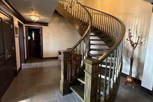 10560 Wilshire Blvd, Los Angeles, CA 90024 - Photo 7