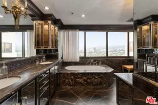 10560 Wilshire Blvd, Los Angeles, CA 90024 - Photo 39