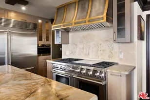 10560 Wilshire Blvd, Los Angeles, CA 90024 - Photo 19
