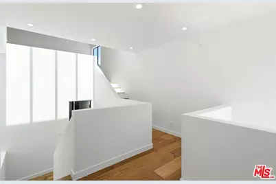29221 Heathercliff Rd #9, Malibu, CA 90265 - Photo 9