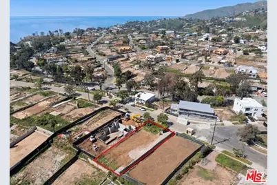 566 N Las Casas Ave, Pacific Palisades, CA 90272 - Photo 15