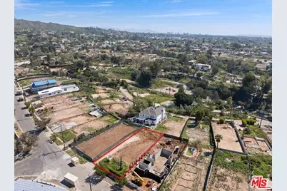 566 N Las Casas Ave, Pacific Palisades, CA 90272 - Photo 11