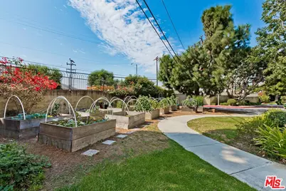 3607 Kalsman Dr #6, Los Angeles, CA 90016 - Photo 19