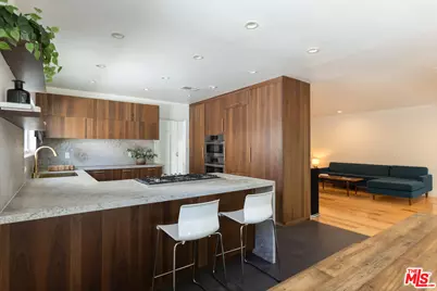 5719 Rhodes Ave, Valley Village, CA 91607 - Photo 15