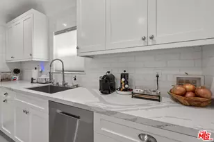 1236 S Mullen Ave, Los Angeles, CA 90019 - Photo 11