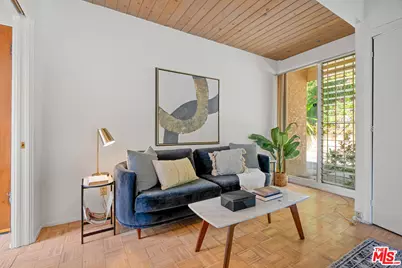 971 Stonehill Ln, Los Angeles, CA 90049 - Photo 23