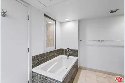 13700 Marina Pointe Dr #1520, Marina del Rey, CA 90292 - Photo 15