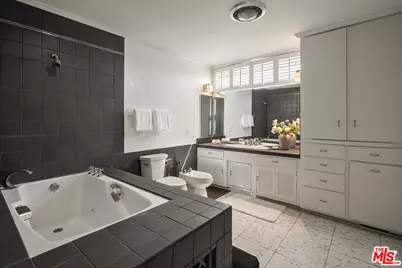 1537 Viewsite Ter, Los Angeles, CA 90069 - Photo 19