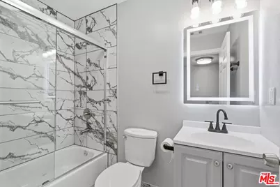 145 E 36th St, Los Angeles, CA 90011 - Photo 11