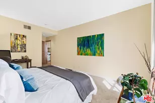 11755 Montana Ave, Los Angeles, CA 90049 - Photo 33