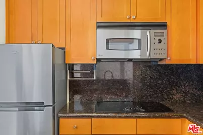 1440 Veteran Ave #404, Los Angeles, CA 90024 - Photo 15