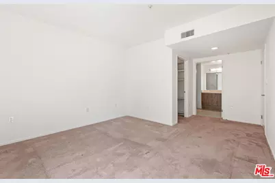 267 S San Pedro St #211, Los Angeles, CA 90012 - Photo 23