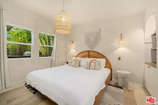 7030 De Longpre Ave, Los Angeles, CA 90028 - Photo 51