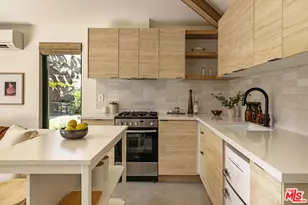 3712 S Muirfield Rd, Los Angeles, CA 90016 - Photo 29