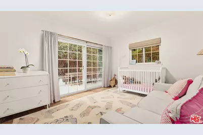 3634 Mandeville Canyon Rd, Los Angeles, CA 90049 - Photo 17