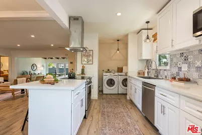 13620 Sylvan St, Los Angeles, CA 91401 - Photo 19