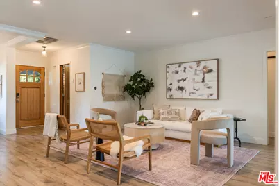 13620 Sylvan St, Los Angeles, CA 91401 - Photo 9