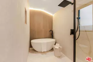 8921 Appian Way, Los Angeles, CA 90046 - Photo 15