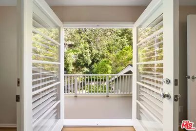 3354 Mandeville Canyon Rd, Los Angeles, CA 90049 - Photo 45