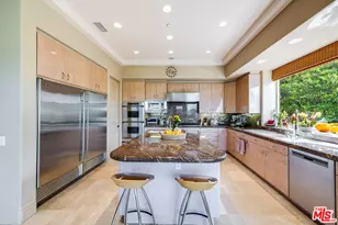 12145 Summit Ct, Beverly Hills, CA 90210 - Photo 21